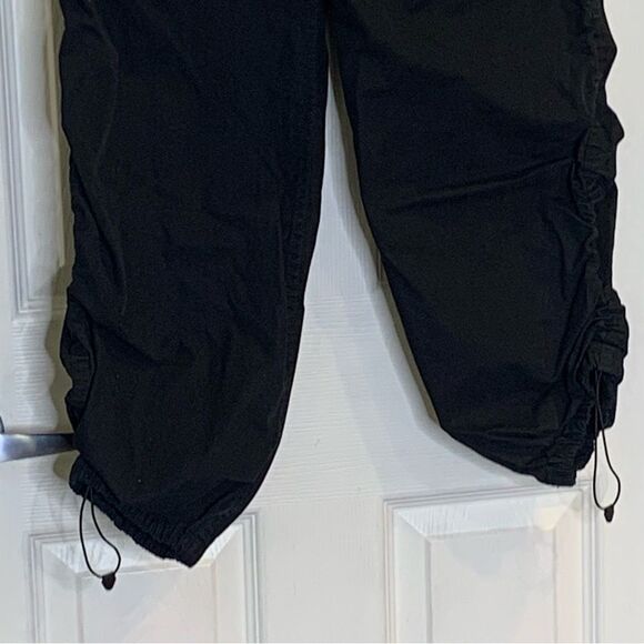 Aritzia TNA Deploy Parachute Pants High Rise in Black Size Large - Picture 5 of 11